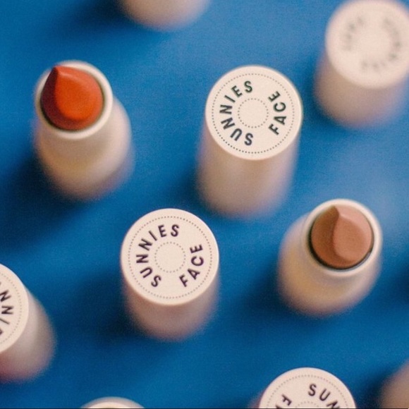 XSOLDX NIB Sunnies Face Fluffmatte in Milkshake - Picture 6 of 7